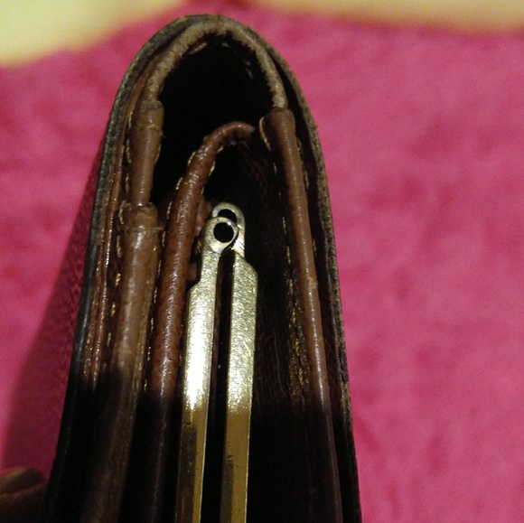 Louis Vuitton Viennois Bifold Wallet - Picture 6 of 8